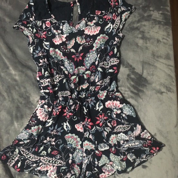 Abercrombie - Picture 4 of 4